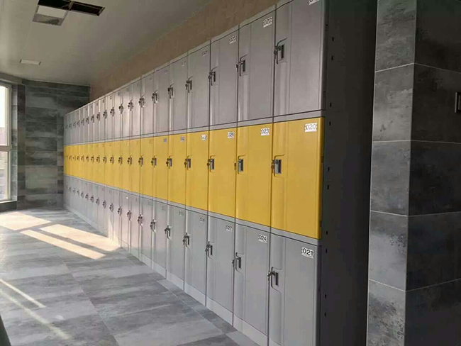 The environmental benefits of using ABS lockers over traditional metal lockers(B)