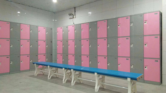 How to Maximize Storage Space in School Lockers